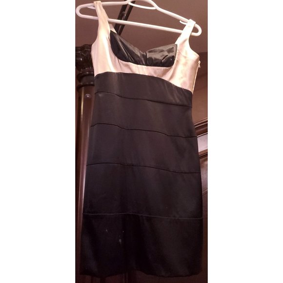 BCBG MAXAZARIA Satin dress - Picture 6 of 6